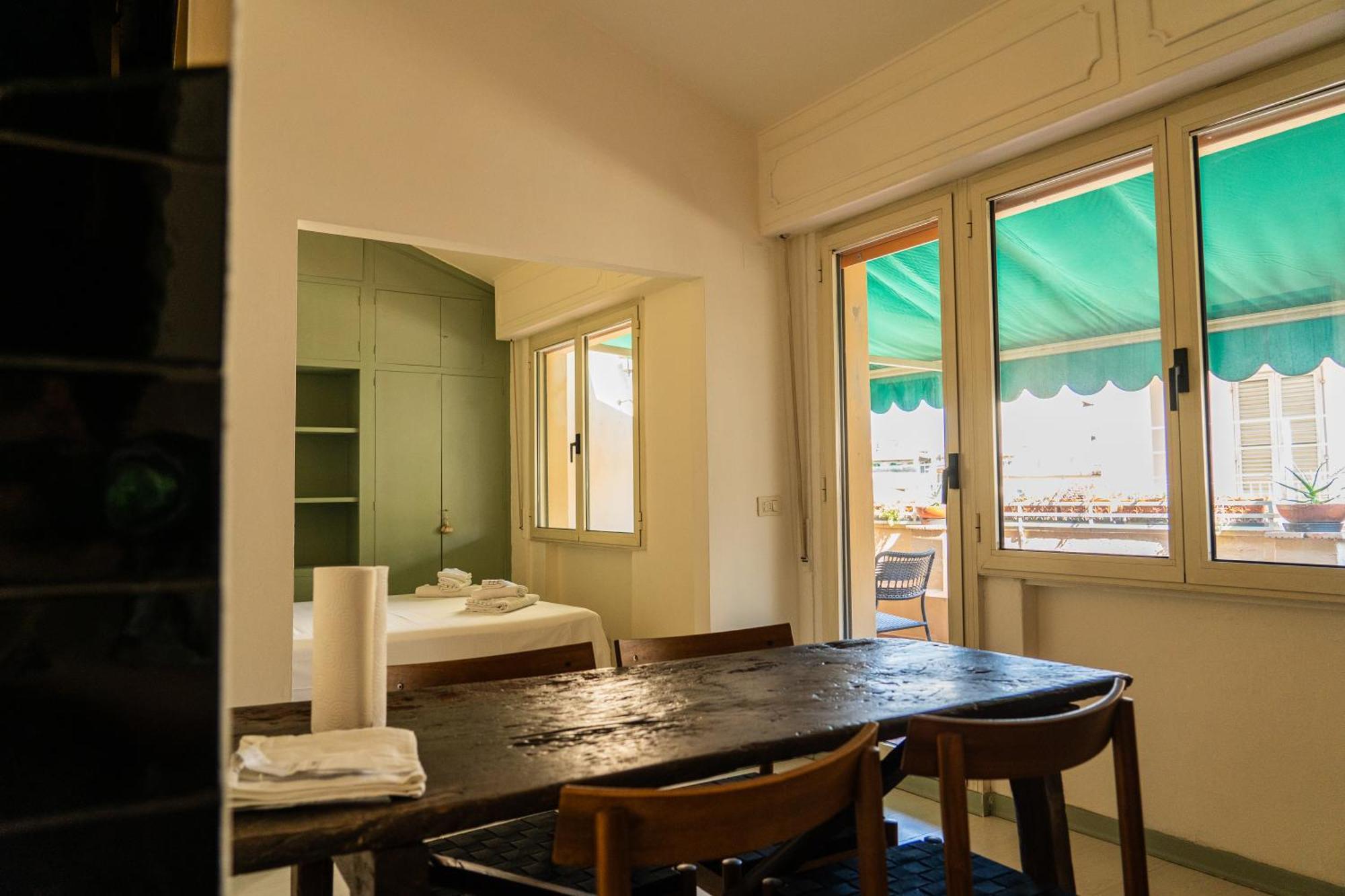 Friendly & Small 1-Br Apt With Beautiful Terrace ฟลอเรนซ์ ภายนอก รูปภาพ