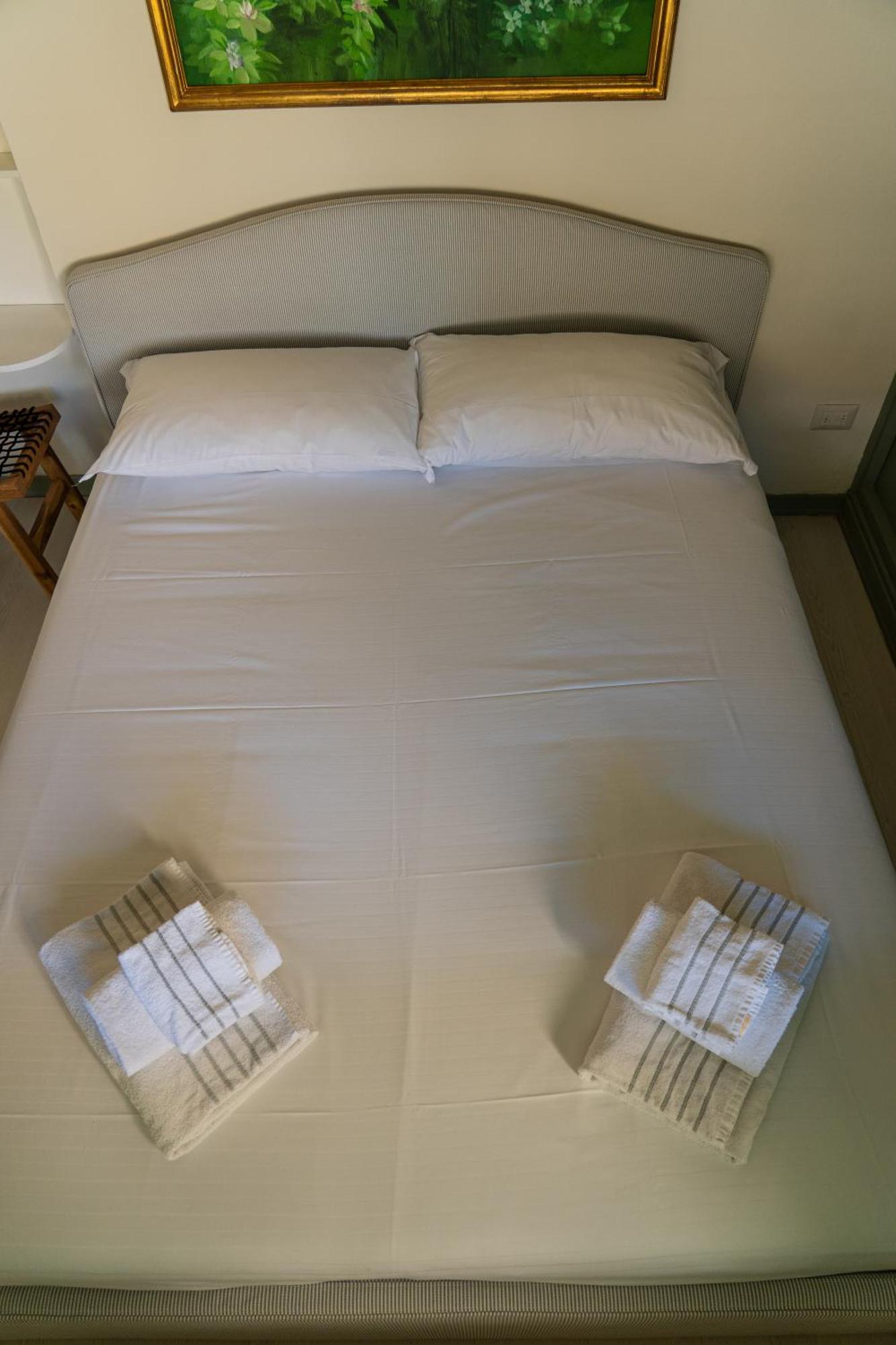 Friendly & Small 1-Br Apt With Beautiful Terrace ฟลอเรนซ์ ภายนอก รูปภาพ
